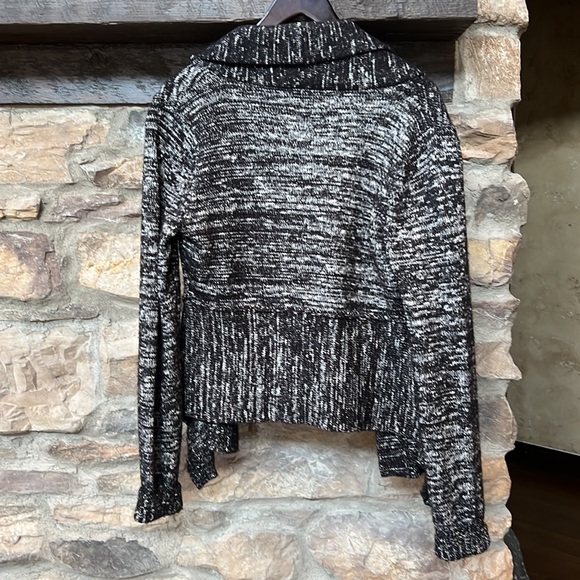 Kenneth Cole sweater - Picture 2 of 3